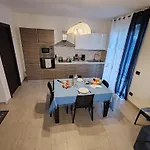 Kira 2 Apartamento