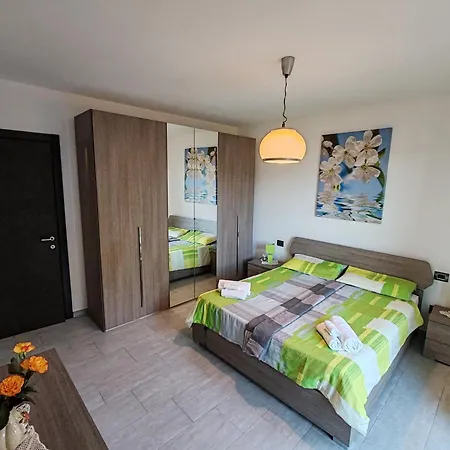 Kira 2 Apartment